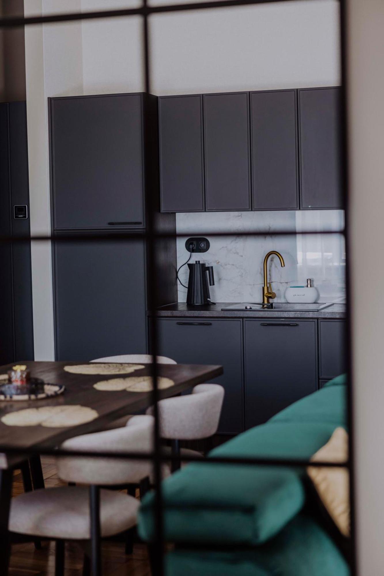 Crown Pearl - Wonderful Apartment, 110Scm, 4 Rooms คราคูฟ ภายนอก รูปภาพ