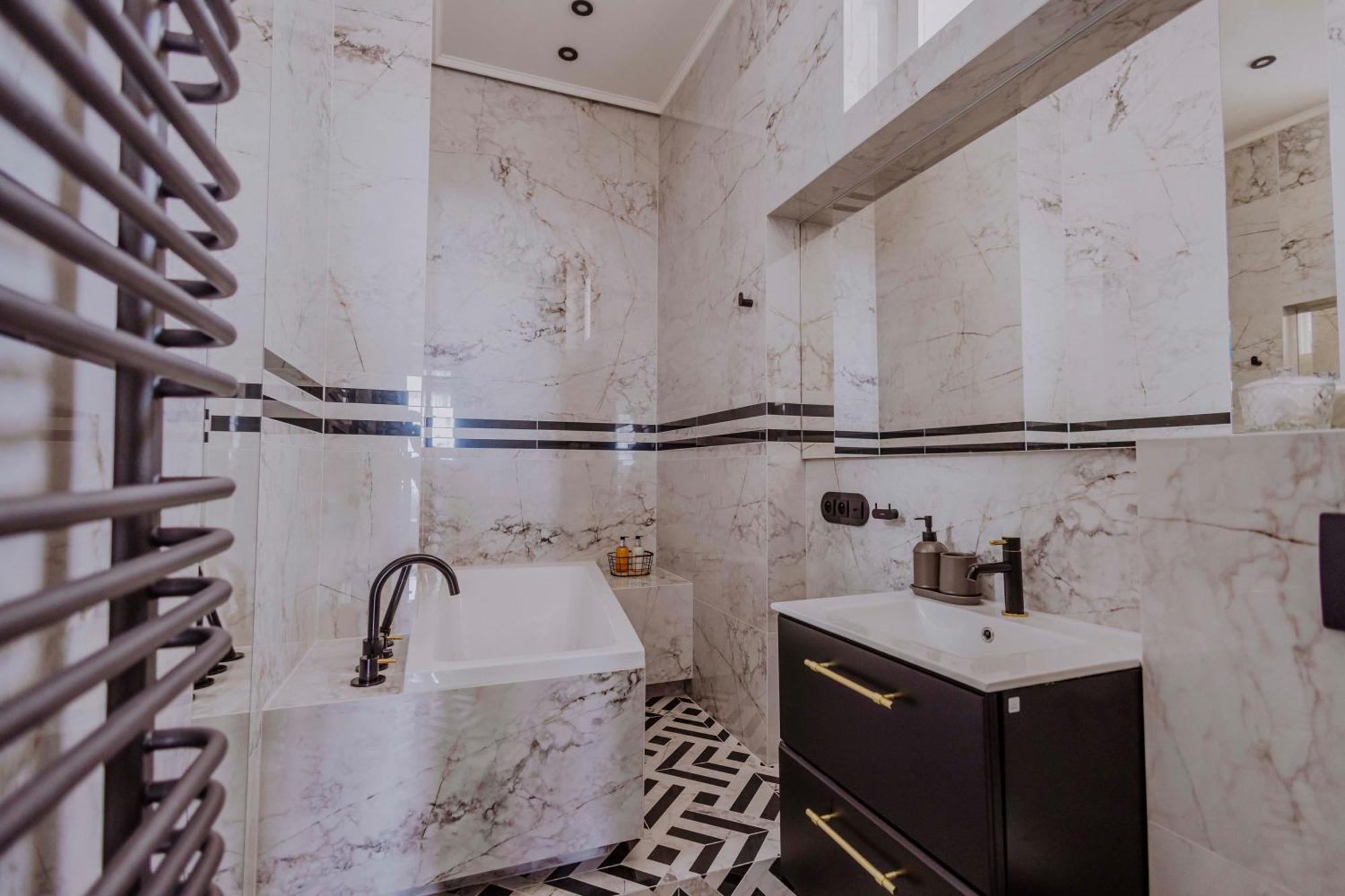 Crown Pearl - Wonderful Apartment, 110Scm, 4 Rooms คราคูฟ ภายนอก รูปภาพ